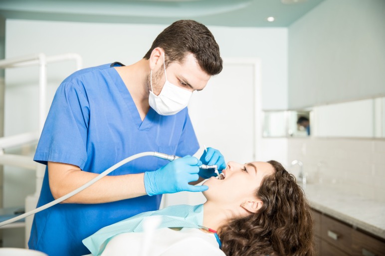 How Do You Do A Safe Teeth Removal?